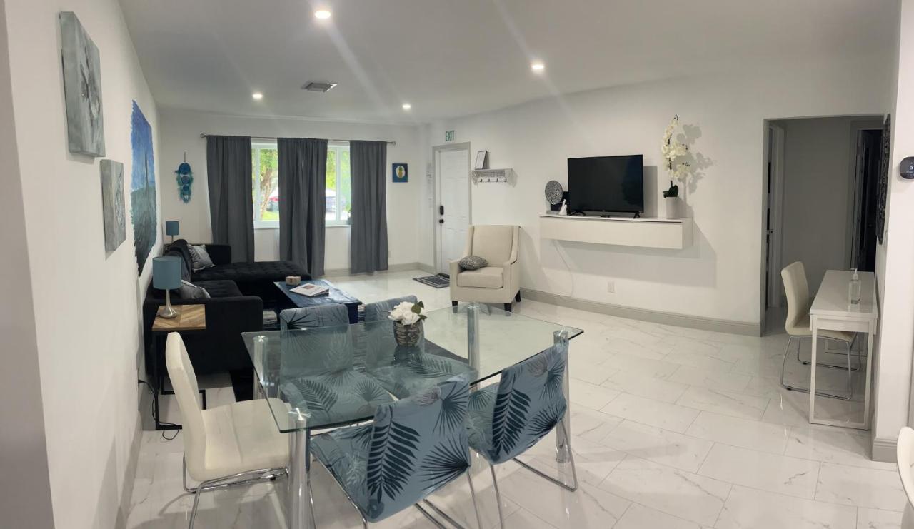 Modern Luxury Rose Villa By Beaches Hollywood Ngoại thất bức ảnh